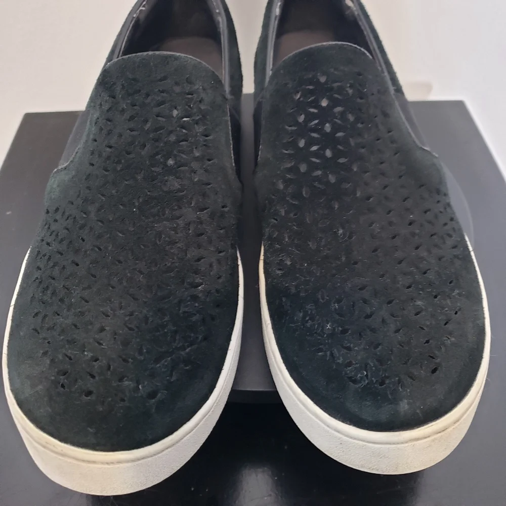 Vionic Kani Black Suede Slip On Shoes Sneakers‎ Flats Comfort Size 8